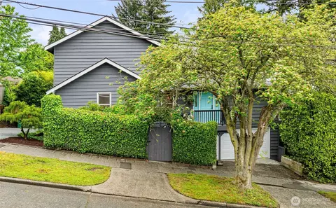 4515 SW Genesee St, Seattle, WA 98116