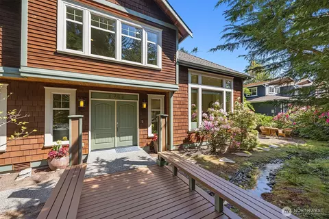 7023 174th St SW, Edmonds, WA 98026