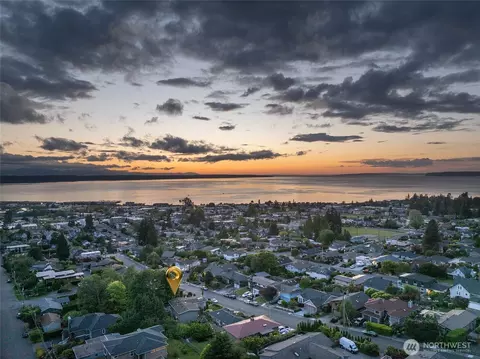 816 Walnut St, Edmonds, WA 98020