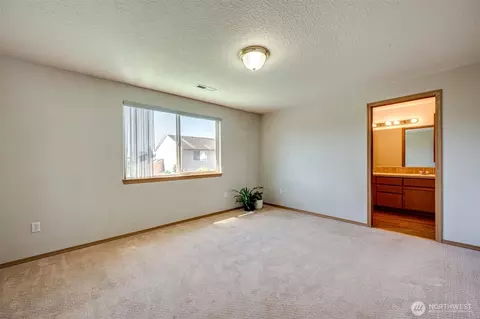 Bedroom - 15521 NE 87th St, Vancouver, WA 98682 photo 2 of 6