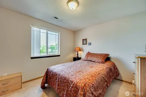 Bedroom - 15521 NE 87th St, Vancouver, WA 98682 photo 6 of 6