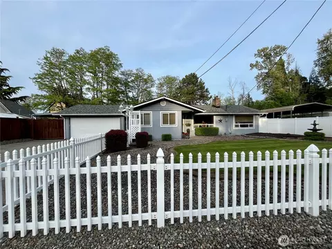 14415 Golden Given Rd E, Tacoma, WA 98445