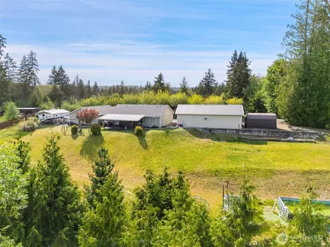 171 E Rauschert Rd, Grapeview, WA 98546