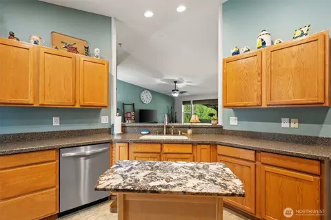 Kitchen - 171 E Rauschert Rd, Grapeview, WA 98546 photo 3 of 3