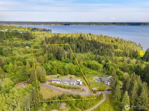 171 E Rauschert Rd, Grapeview, WA 98546