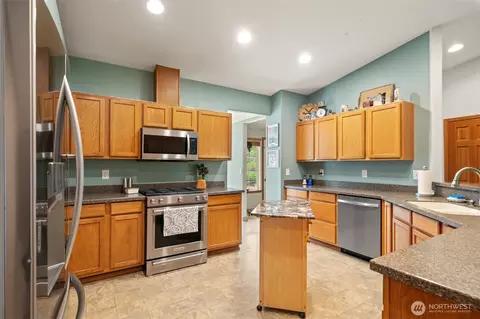 Kitchen - 171 E Rauschert Rd, Grapeview, WA 98546 photo 1 of 3