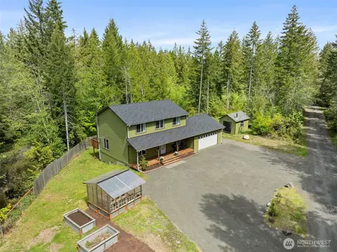 401 E Sunset Ridge Rd, Union, WA 98592