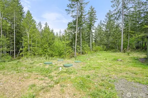 Exterior - 401 E Sunset Ridge Rd, Union, WA 98592 photo 7 of 12