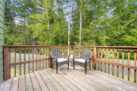 Exterior - 401 E Sunset Ridge Rd, Union, WA 98592 photo 4 of 12
