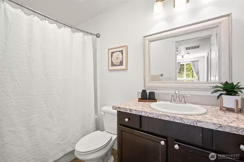 Bath - 401 E Sunset Ridge Rd, Union, WA 98592 photo 2 of 2