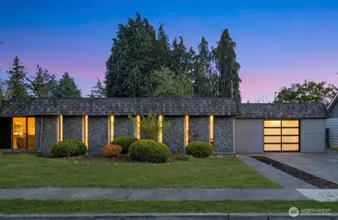 1220 25th St SE, Auburn, WA 98002