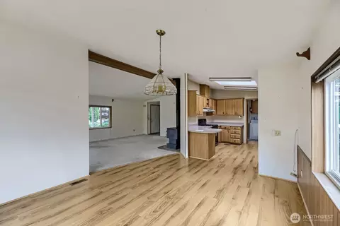 17125 Woodcrest Dr NE, Bothell, WA 98011 photo 9