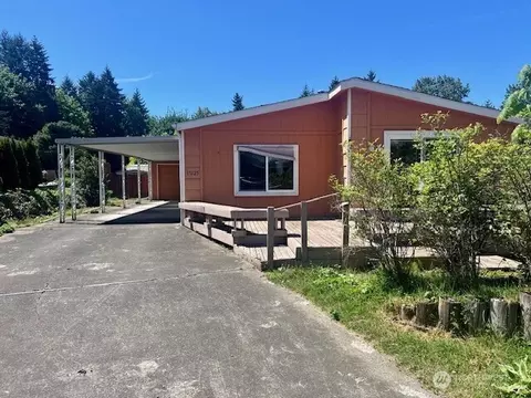 17125 Woodcrest Dr NE, Bothell, WA 98011