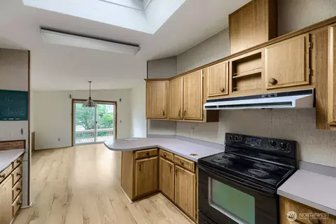17125 Woodcrest Dr NE, Bothell, WA 98011 photo 7
