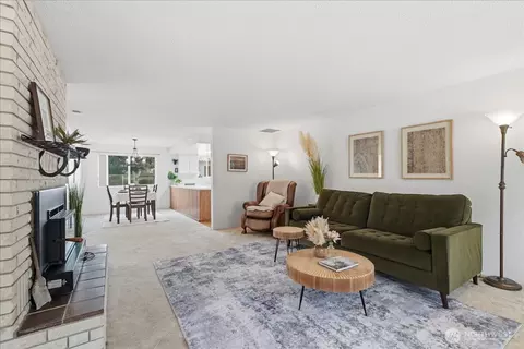 Living - 309 W Walnut St, Waterville, WA 98858 photo 2 of 5
