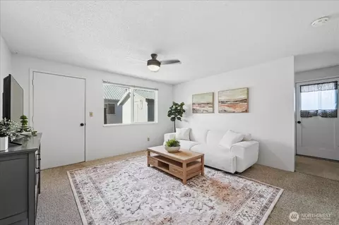 Living - 309 W Walnut St, Waterville, WA 98858 photo 4 of 5
