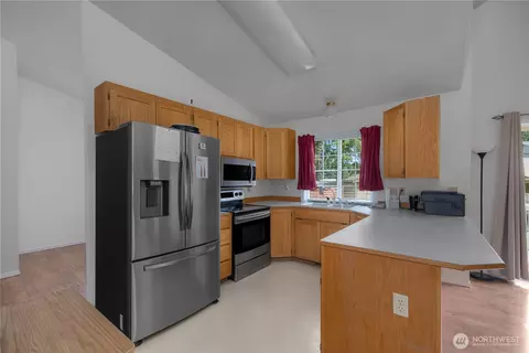 Kitchen - 20711 1st Ave E, Spanaway, WA 98387 photo 1 of 1