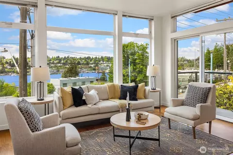 2960 Eastlake Ave E #213, Seattle, WA 98102