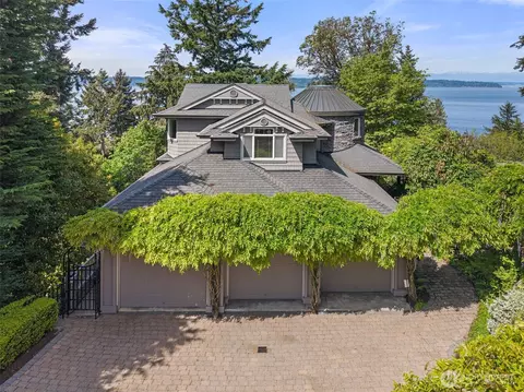 15889 25th Ave SW, Burien, WA 98166