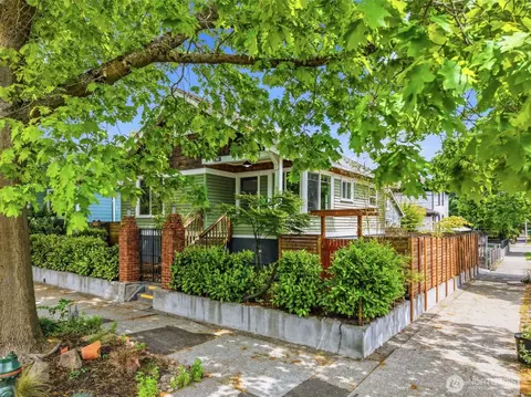 902 22nd Ave, Seattle, WA 98122