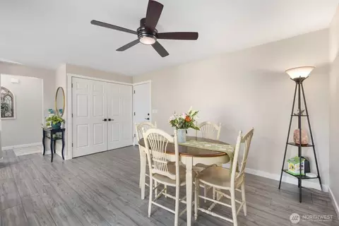 Dining - 407 Berninger St, Enumclaw, WA 98022 photo 3 of 3