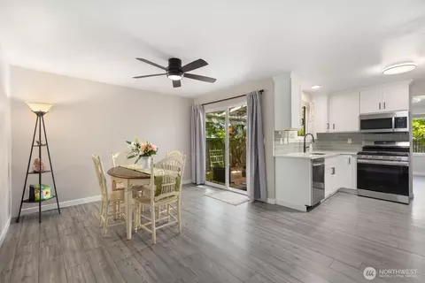 Dining - 407 Berninger St, Enumclaw, WA 98022 photo 1 of 3