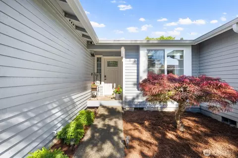 Exterior - 407 Berninger St, Enumclaw, WA 98022 photo 5 of 12