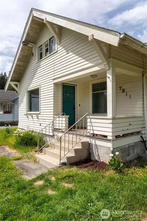 7911 276th St NW, Stanwood, WA 98292