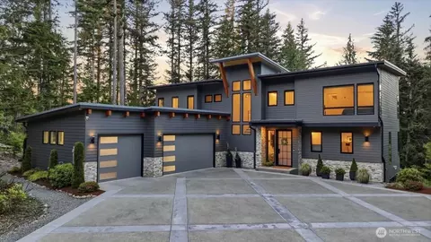 7416 Lake Alice Rd SE, Fall City, WA 98024