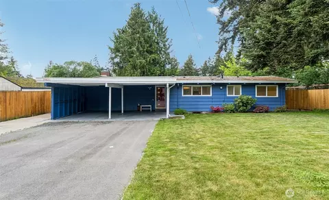 19821 4th Ave S, Des Moines, WA 98148