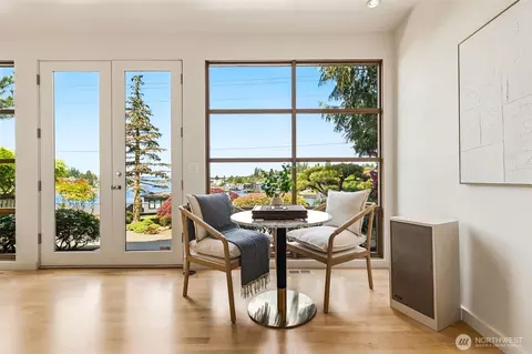 Dining - 3607 W W Commodore Way, Seattle, WA 98199 photo 1 of 4