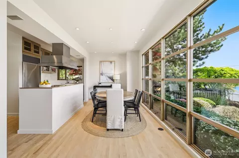 Dining - 3607 W W Commodore Way, Seattle, WA 98199 photo 2 of 4