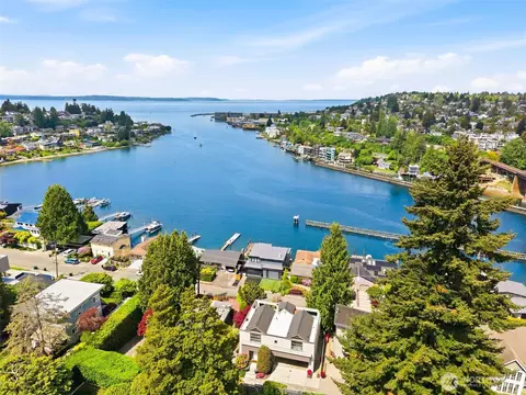 View/Area - 3607 W W Commodore Way, Seattle, WA 98199 photo 2 of 8