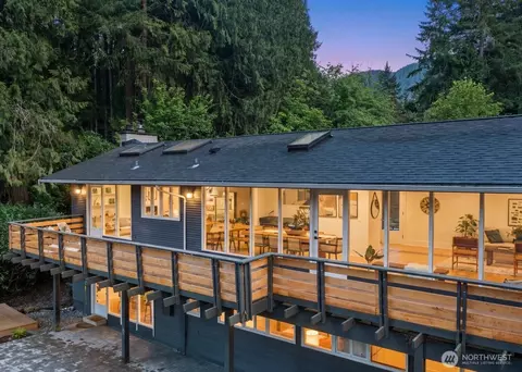 1520 Sycamore Dr SE, Issaquah, WA 98027