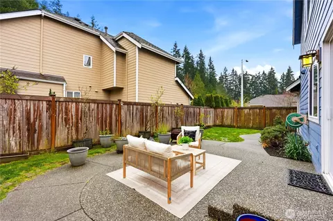 Exterior - 20229 29th Ave SE, Bothell, WA 98012 photo 6 of 9