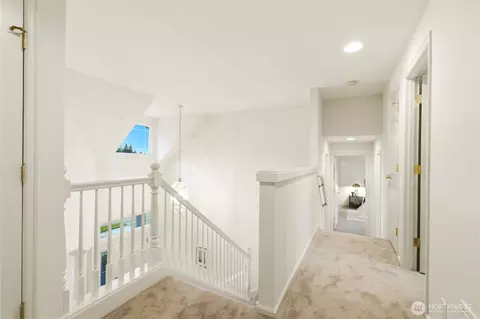 Entry Way - 20229 29th Ave SE, Bothell, WA 98012 photo 4 of 5