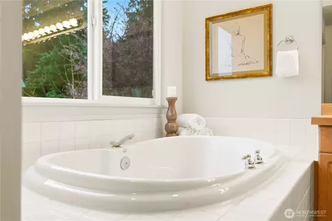 Bath - 20229 29th Ave SE, Bothell, WA 98012 photo 4 of 5