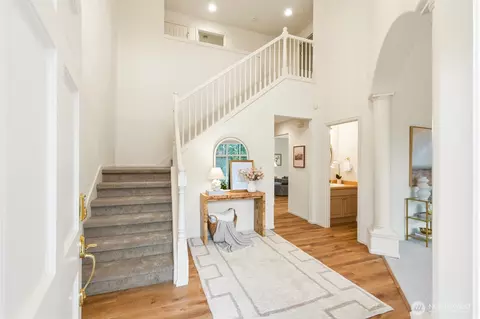 Entry Way - 20229 29th Ave SE, Bothell, WA 98012 photo 1 of 5