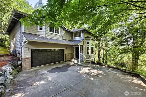 6534 NE 198th St, Kenmore, WA 98028