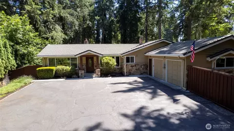1 Beach Ln SW, Lakewood, WA 98498