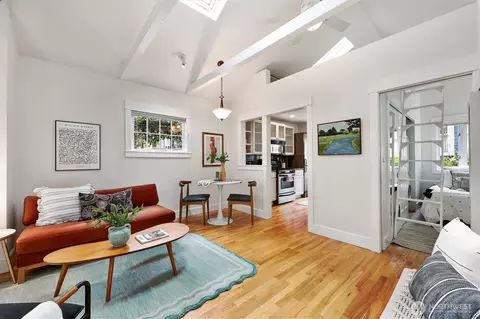 1601 22nd Ave #2118, Seattle, WA 98122