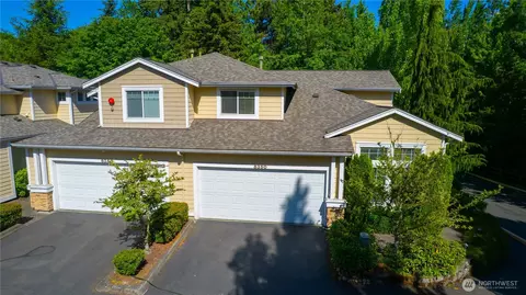 8350 NE 140th St, Kirkland, WA 98034
