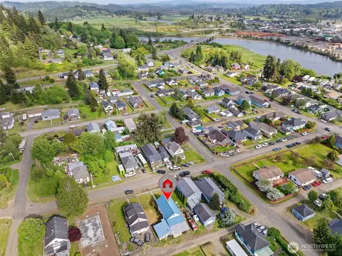 View/Area - 1218 Cedar St, Raymond, WA 98577 photo 1 of 4