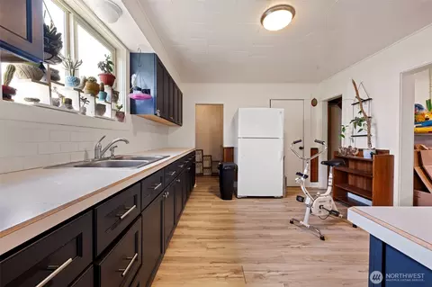 Kitchen - 1218 Cedar St, Raymond, WA 98577 photo 1 of 3
