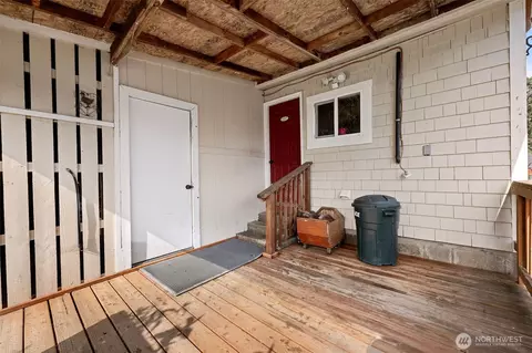 Exterior - 1218 Cedar St, Raymond, WA 98577 photo 3 of 3