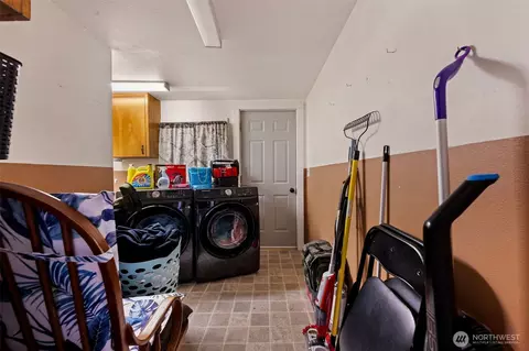Other - 1218 Cedar St, Raymond, WA 98577 photo 7 of 11