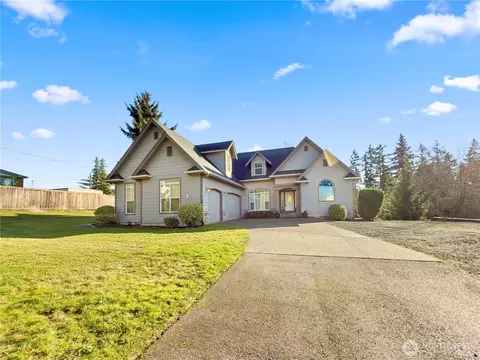 6712 94th St E, Puyallup, WA 98371