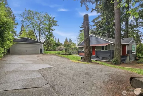 1027 S 124th St, Seattle, WA 98168