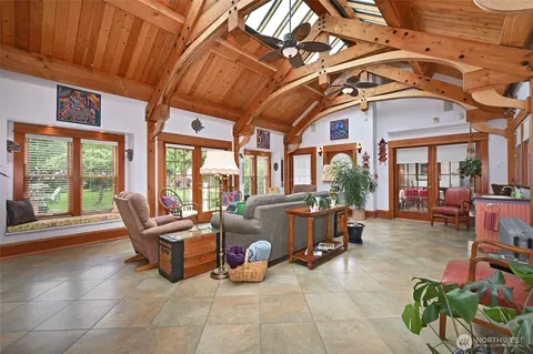 Living - 10425 E Riverside Dr, Bothell, WA 98011 photo 6 of 7