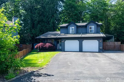 8820 Shady Forrest Pl, Bremerton, WA 98311